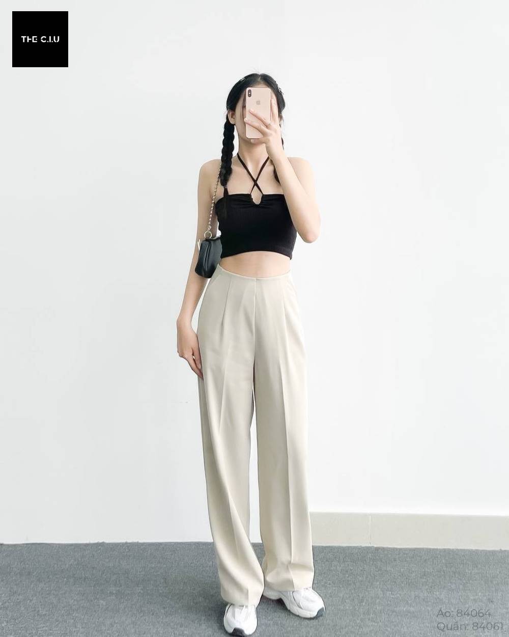 Chẳng lo suy nghĩ mai mặc đồ gì, đáp án nhanh nhất cho những ngày trời đẹp, nắng dịu nhẹ thì còn gì hợp bằng.