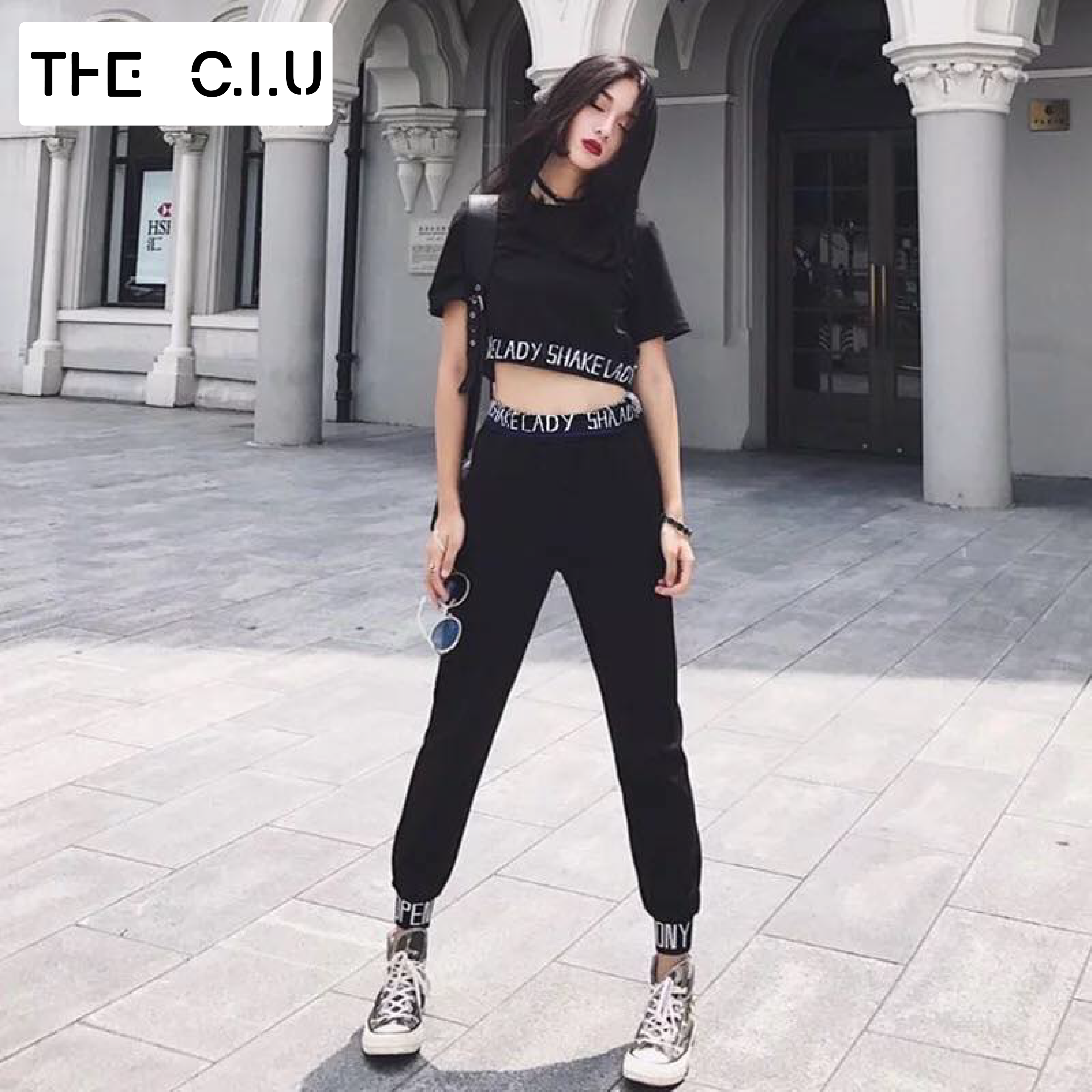 Set đồ đen cá tính - áo croptop và quần Jogger