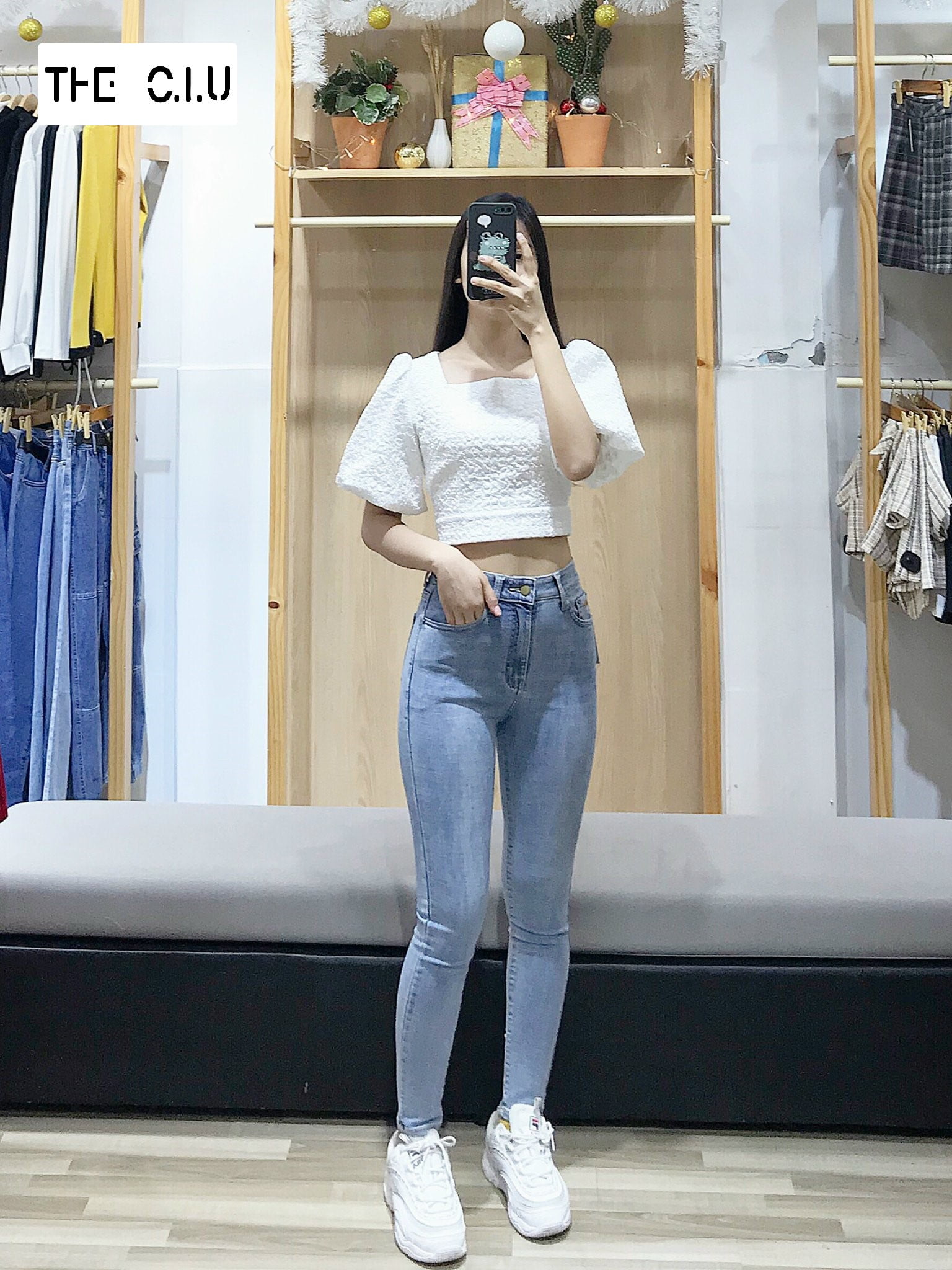 Vừa trẻ tung nhưng cũng rất trưởng thành đó chính là sức hút của chiếc quần này.
