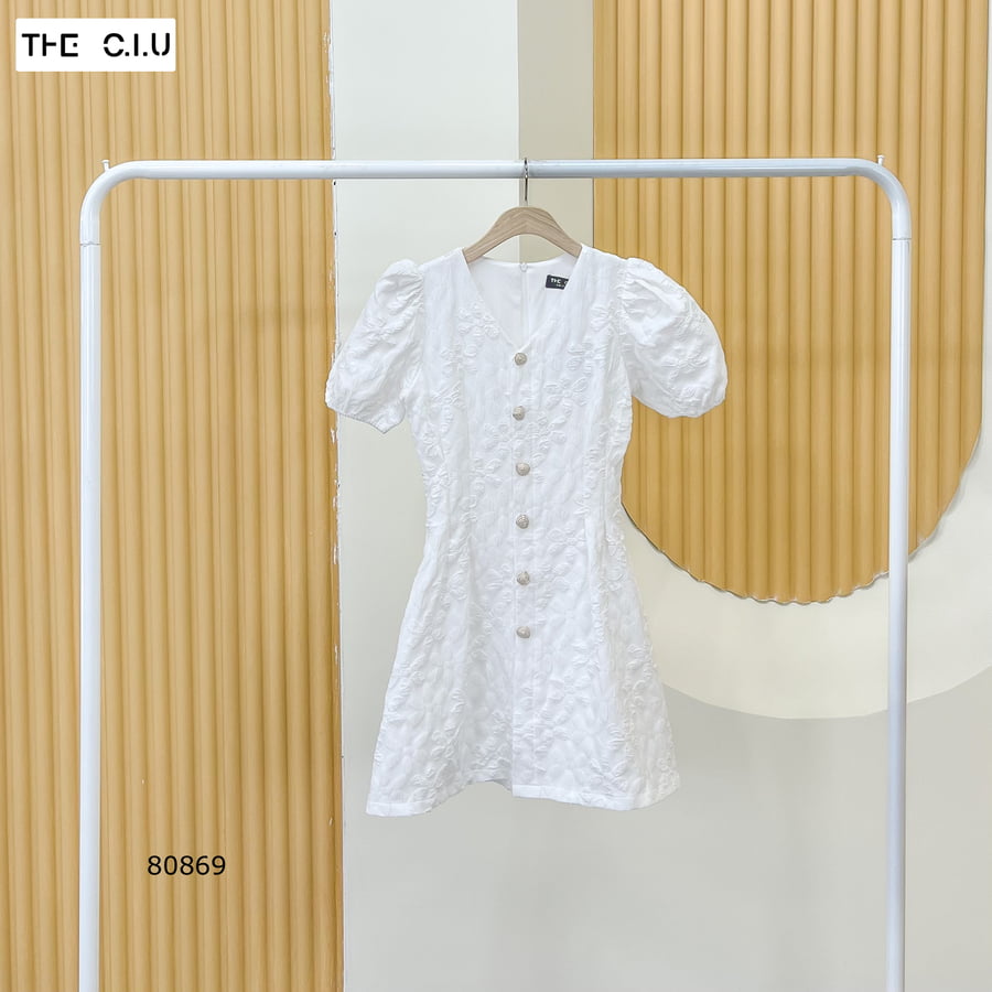 Nên mua các trang phục thời trang nữ dành cho mùa hè năm 2023 ở đâu?