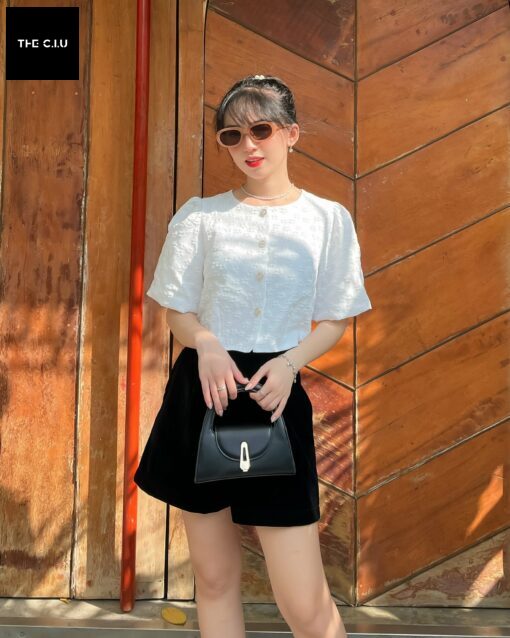 Hãy phối áo tay bồng với các item phù hợp 