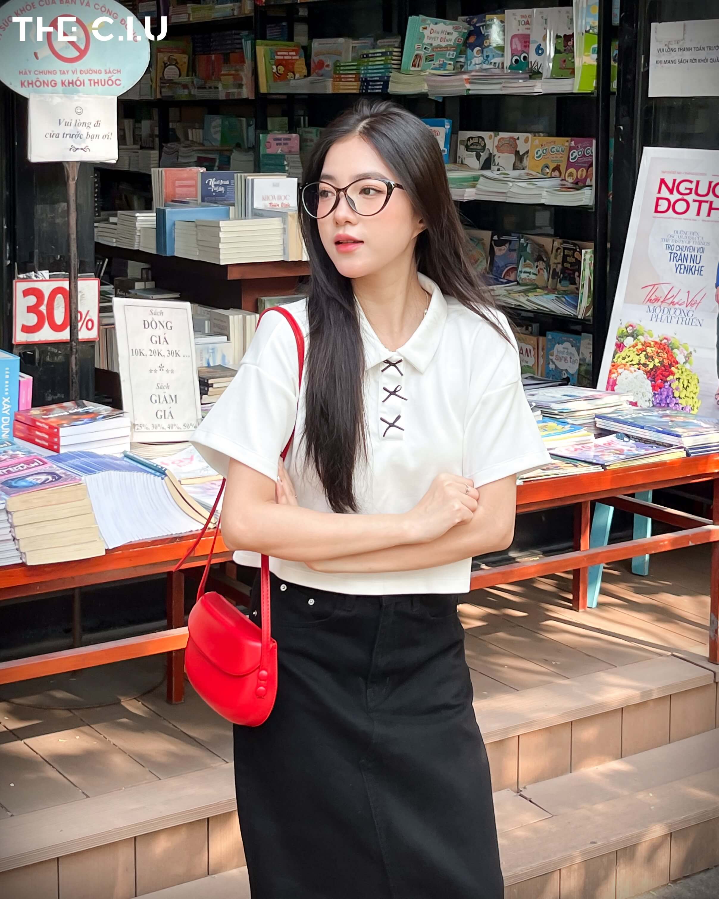 Áo thun trắng nữ