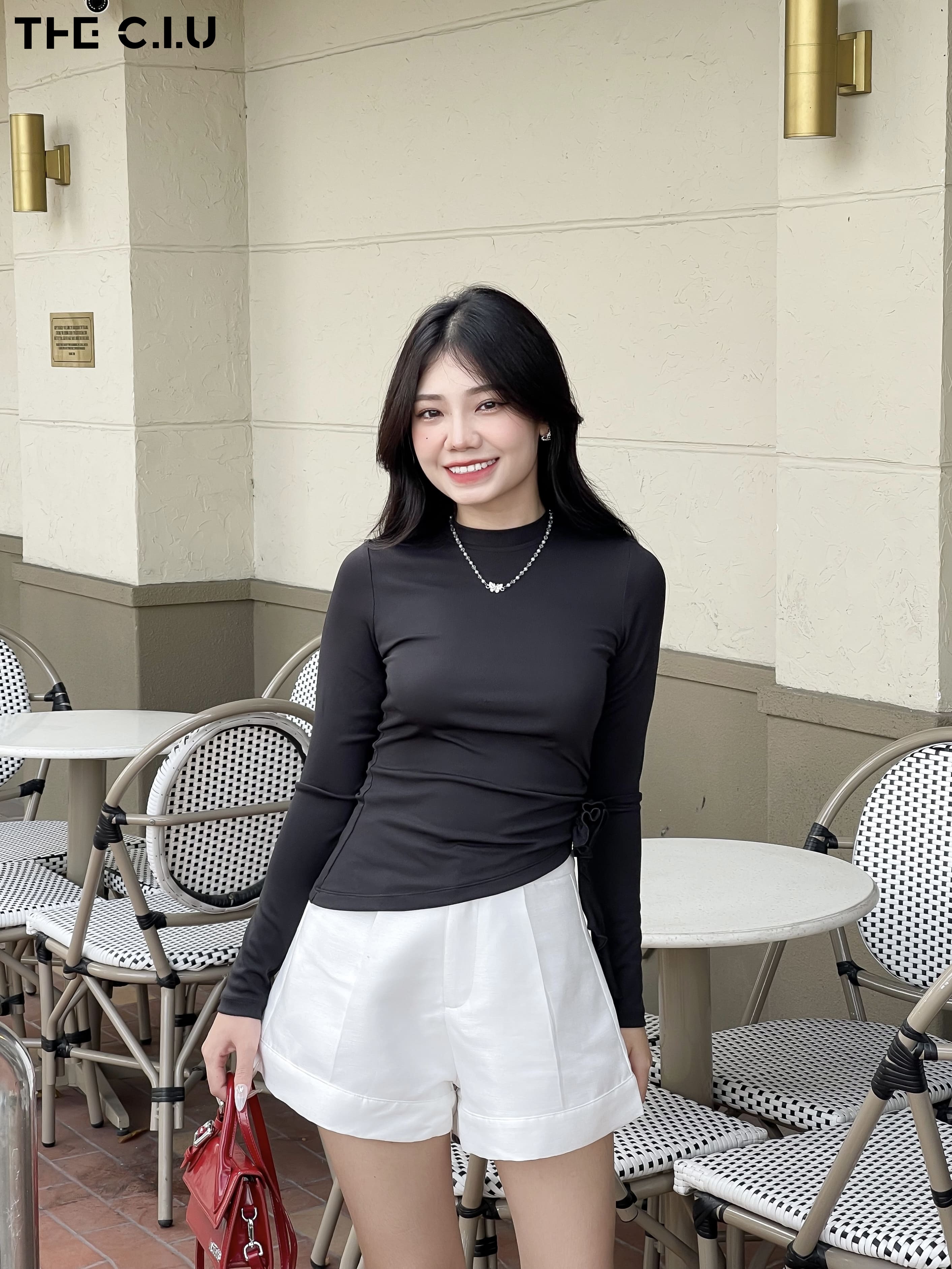 Áo thun tay dài nữ basic có thể biến hóa thành nhiều phong cách khác nhau