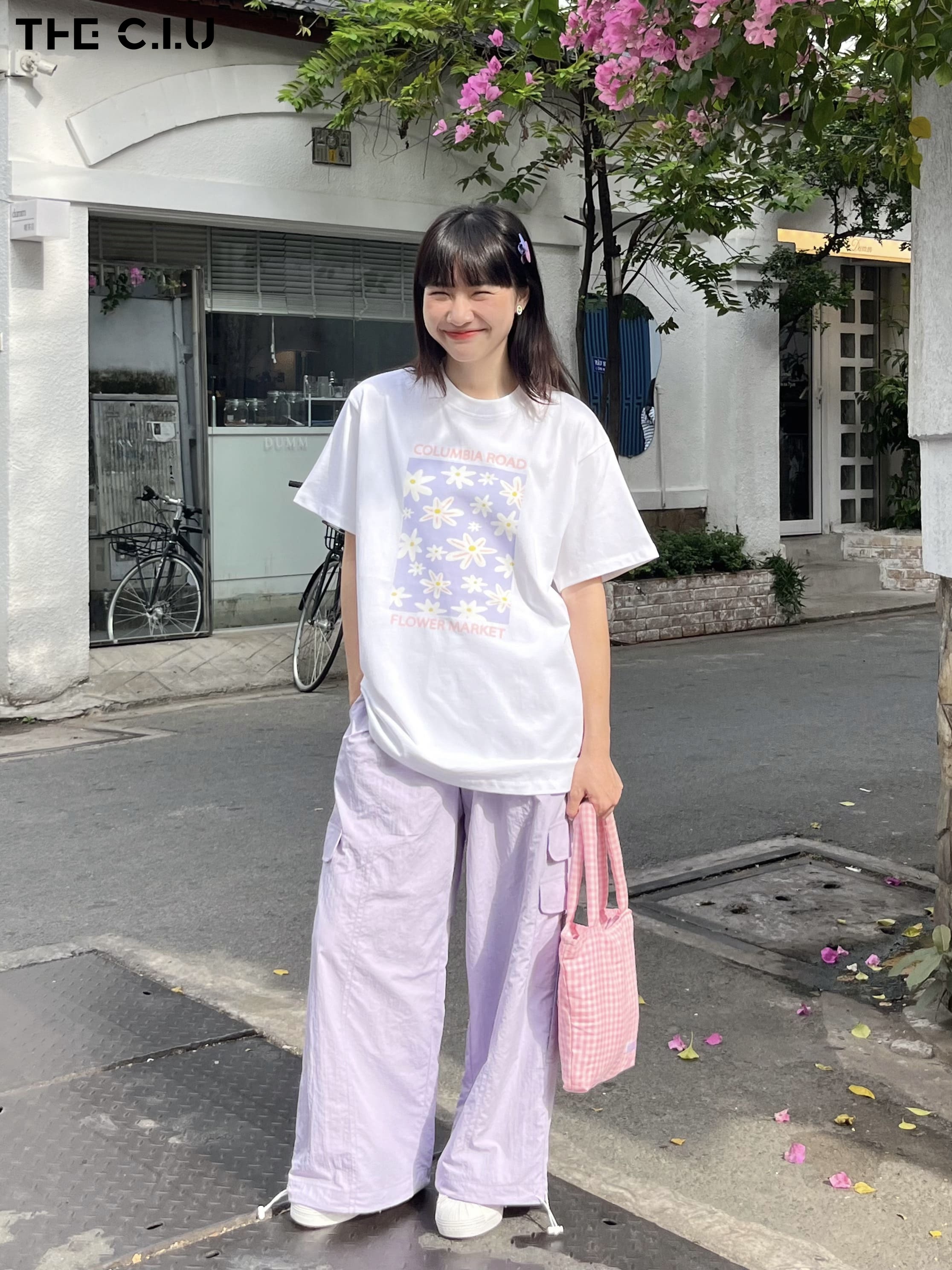 Những chiếc túi màu hồng pastel là item không thể thiếu với những bạn có tính cách nhẹ nhàng, ngọt ngào