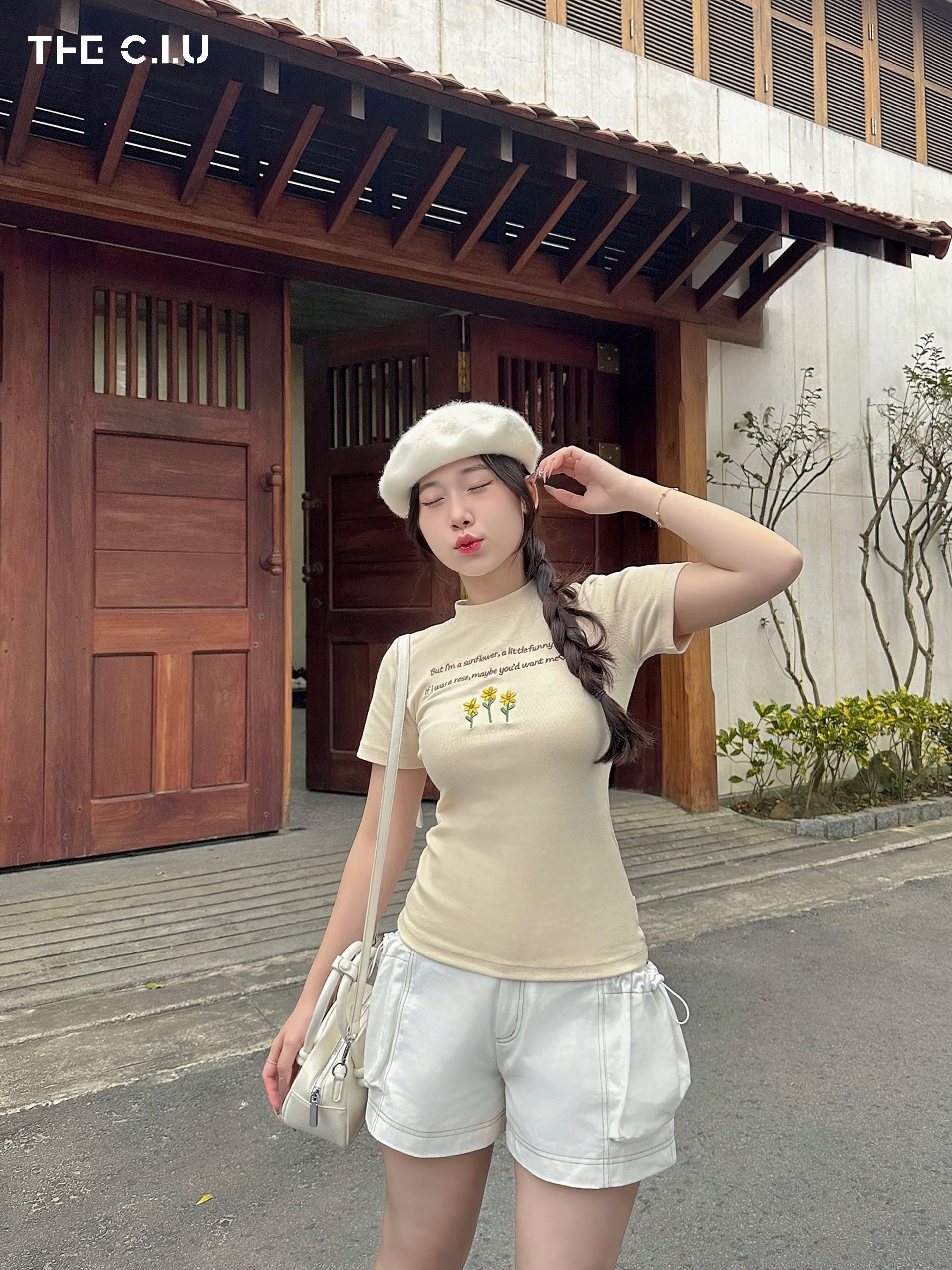 Kiểu áo thun body nữ tay ngắn giúp bạn tôn dáng hơn
