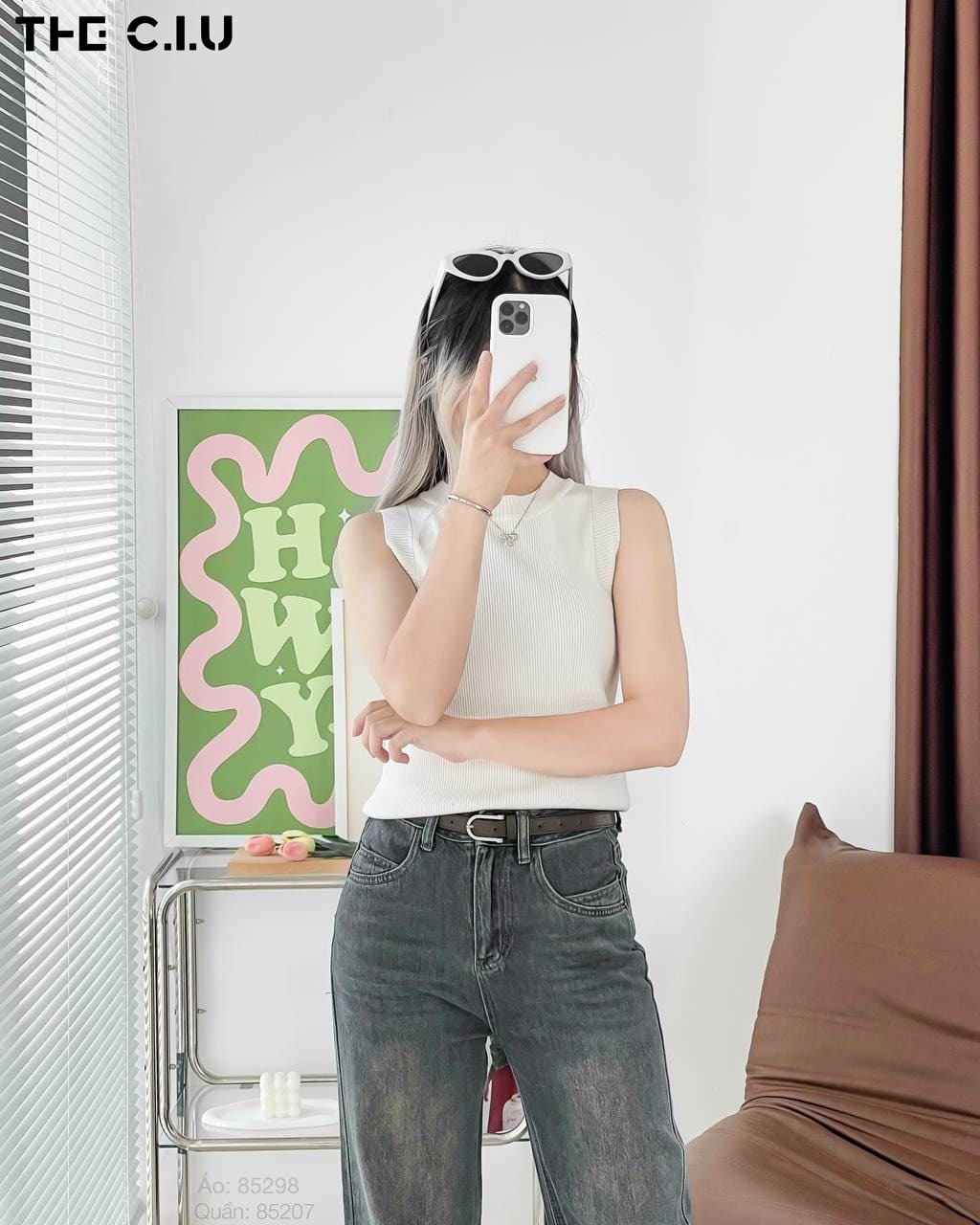 Phối áo tank top và quần ống rộng