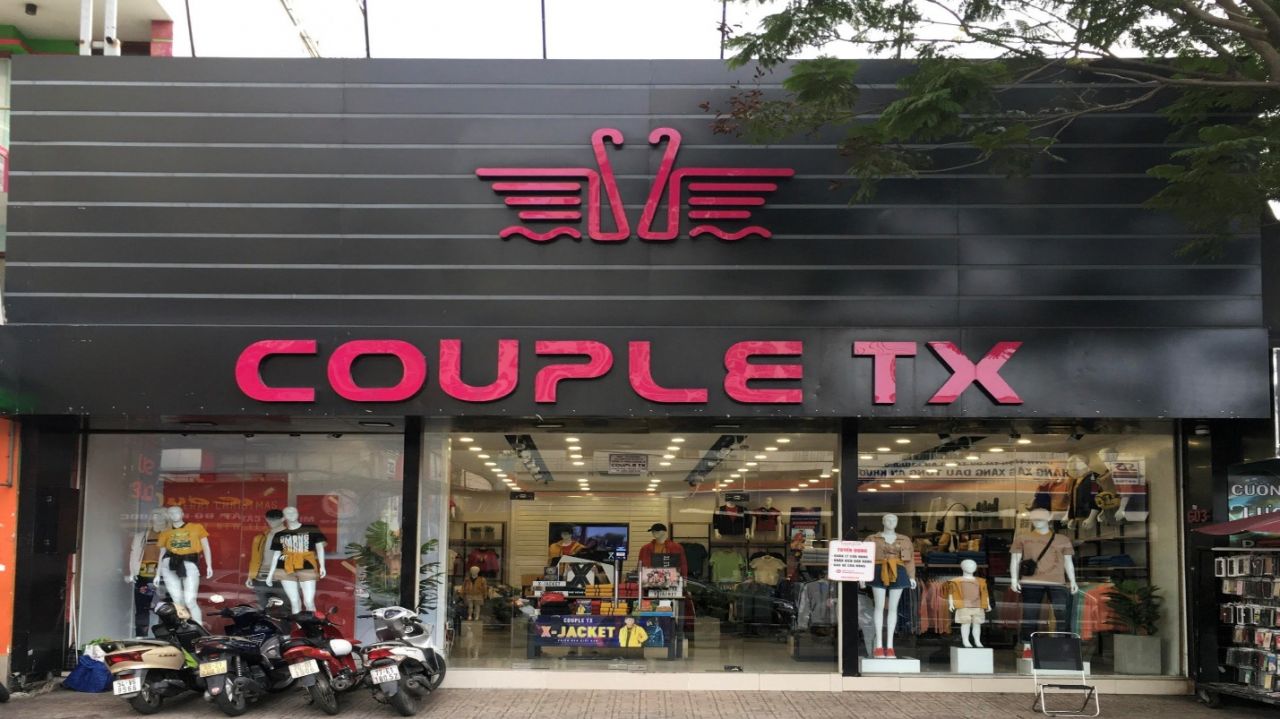 Dù nổi tiếng là shop dành cho các cặp đôi, nhưng Couple TX vẫn có những sản phẩm áo khoác giá rẻ chất lượng