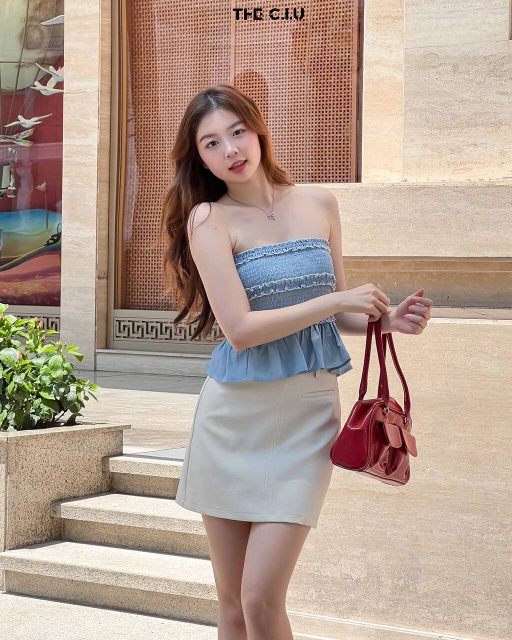 Cassidor khiến bạn trông trưởng thành, quyến rũ.
