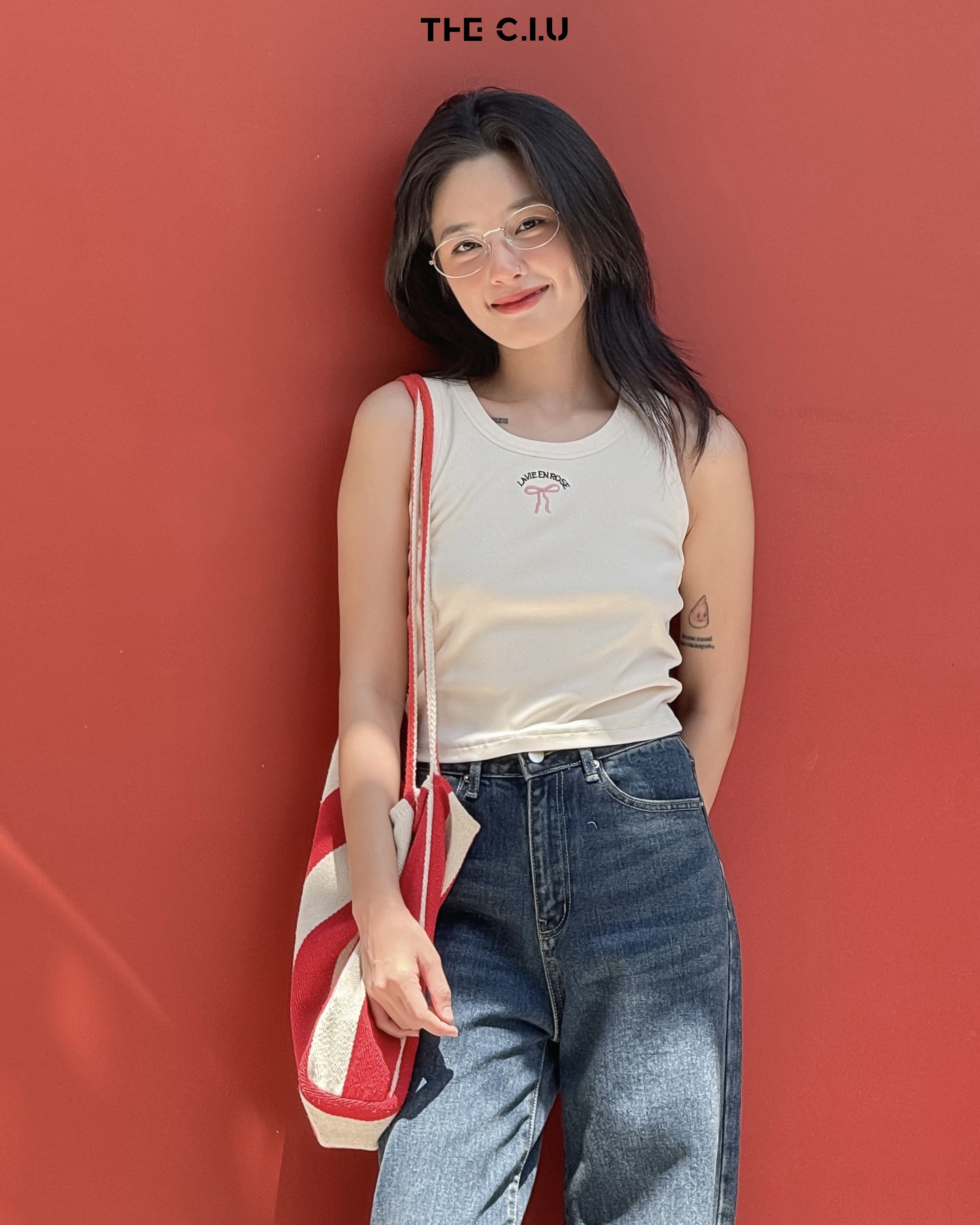 Bạn nên chọn má hồng có các tone màu ấm như hồng đào, hồng cánh sen, cam hồng để tạo vẻ tự nhiên