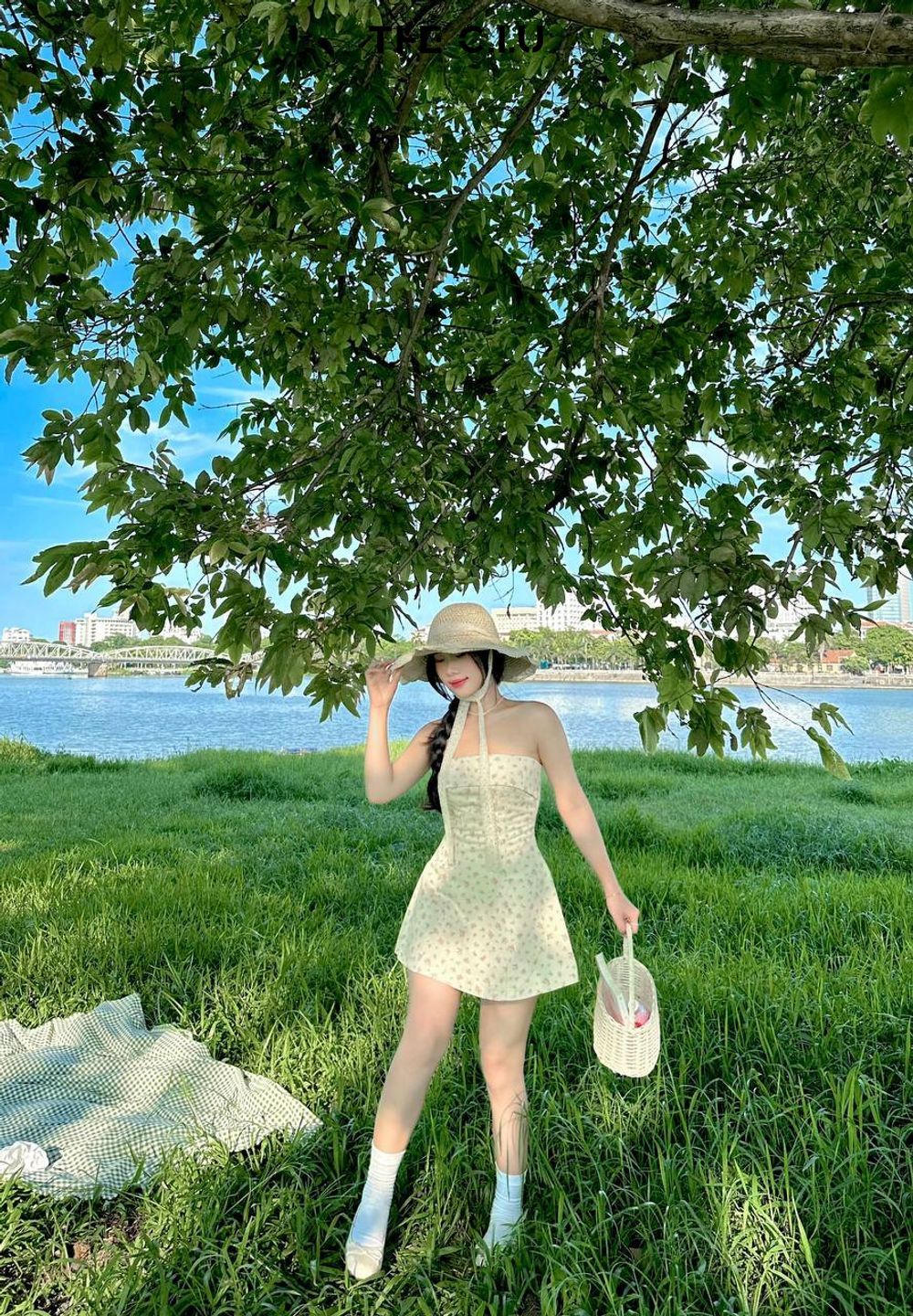 Váy hoa nhí form chữ A