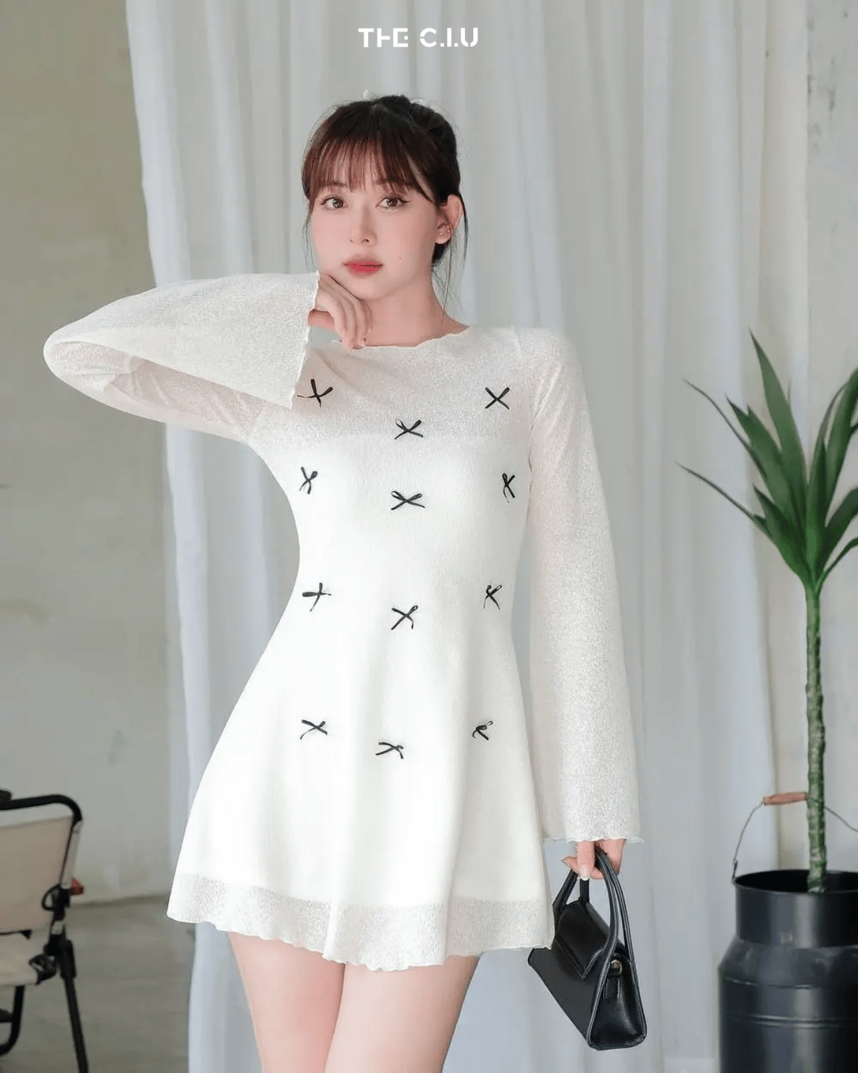 Review đầm ngắn tay dài phối nơ thun giấy