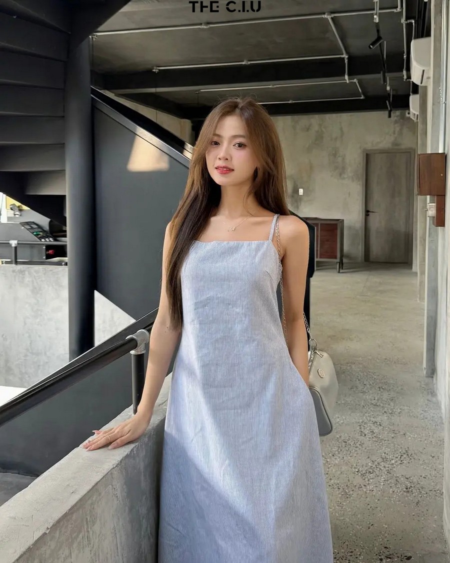 Xem website hoặc fanpage của shop bán đầm đẹp giá rẻ TPHCM