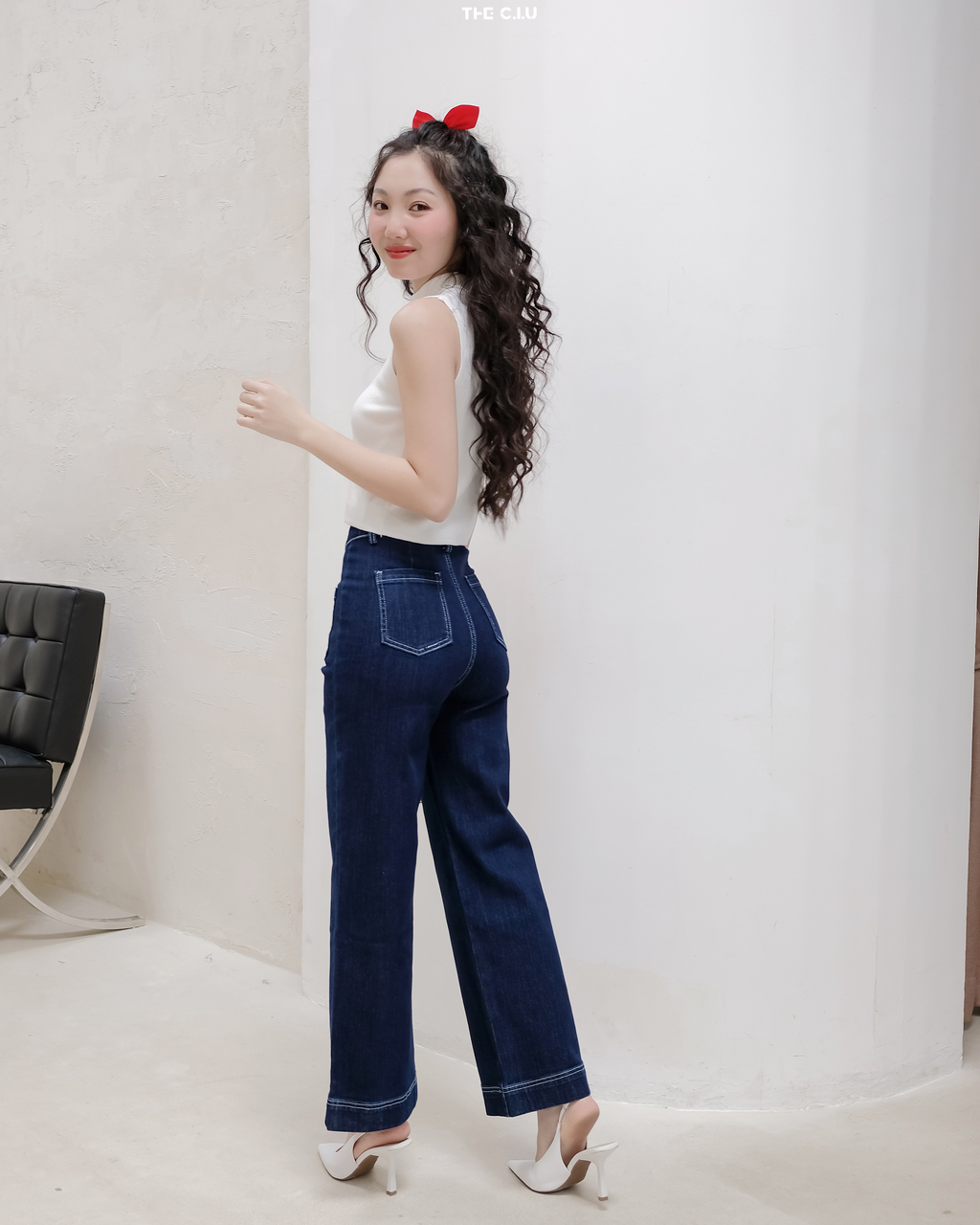 Giày cao gót phù hợp để đi chơi, đi làm.