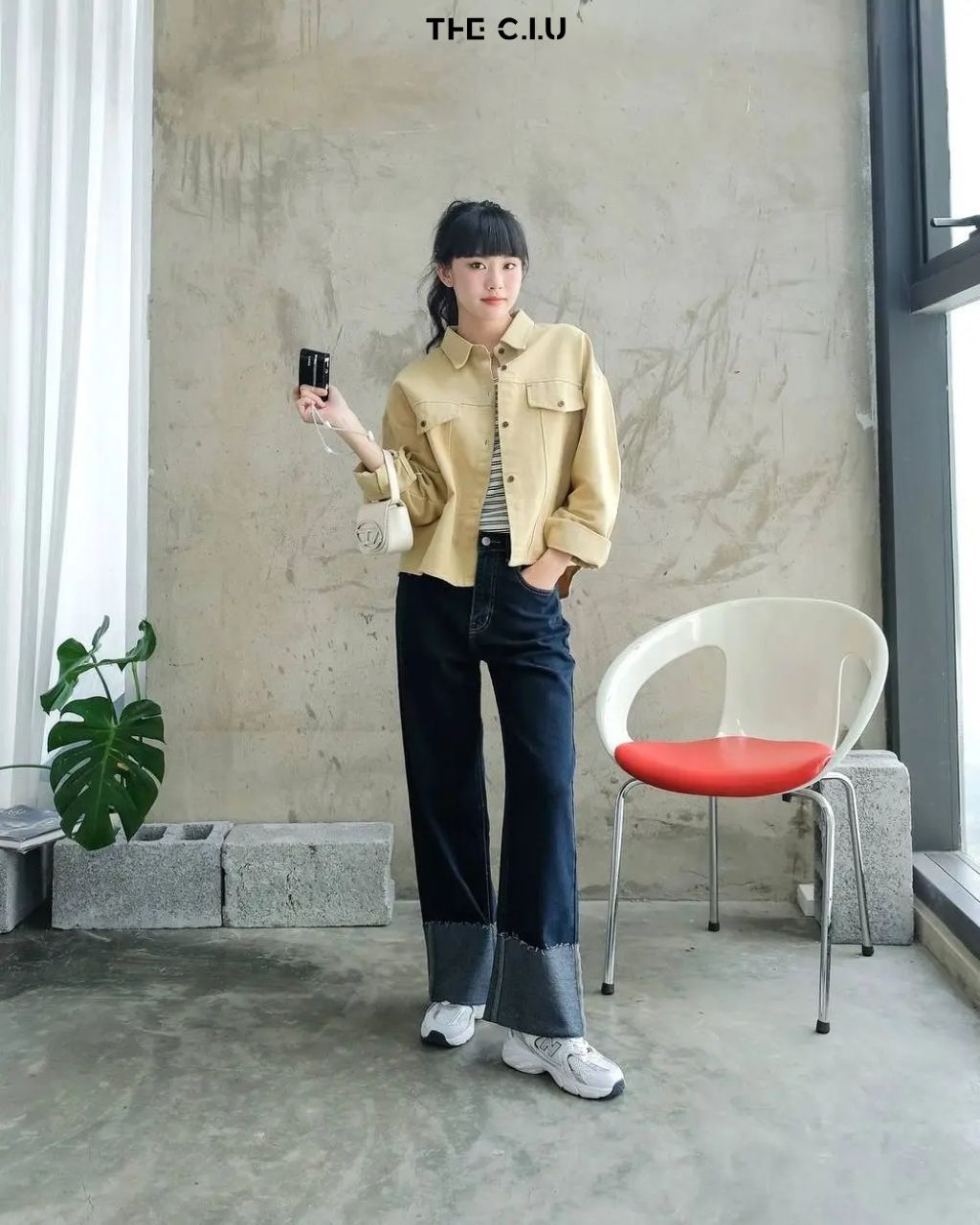 giày sneaker