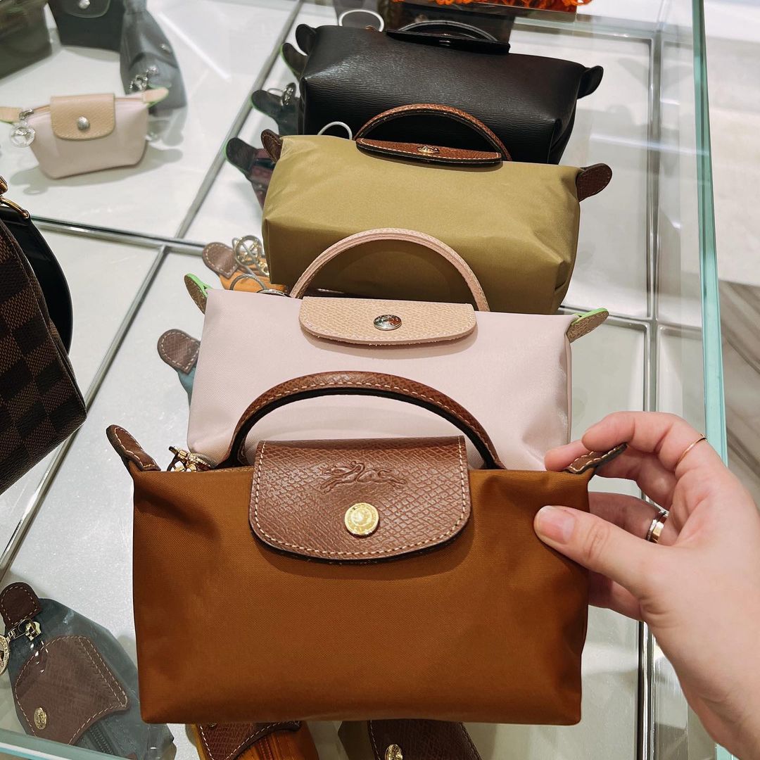 Longchamp Le Pliage Mini thu hút với nhiều lựa chọn màu sắc nổi bật.