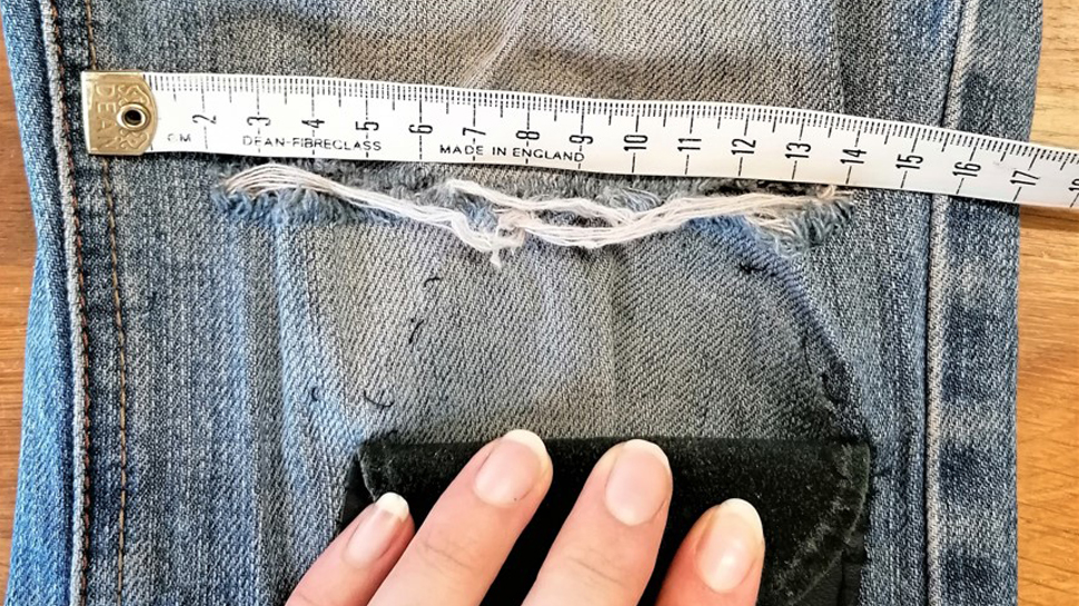 Hướng Dẫn Cách Cắt Quần Jean Rách Đơn Giản Tại Nhà