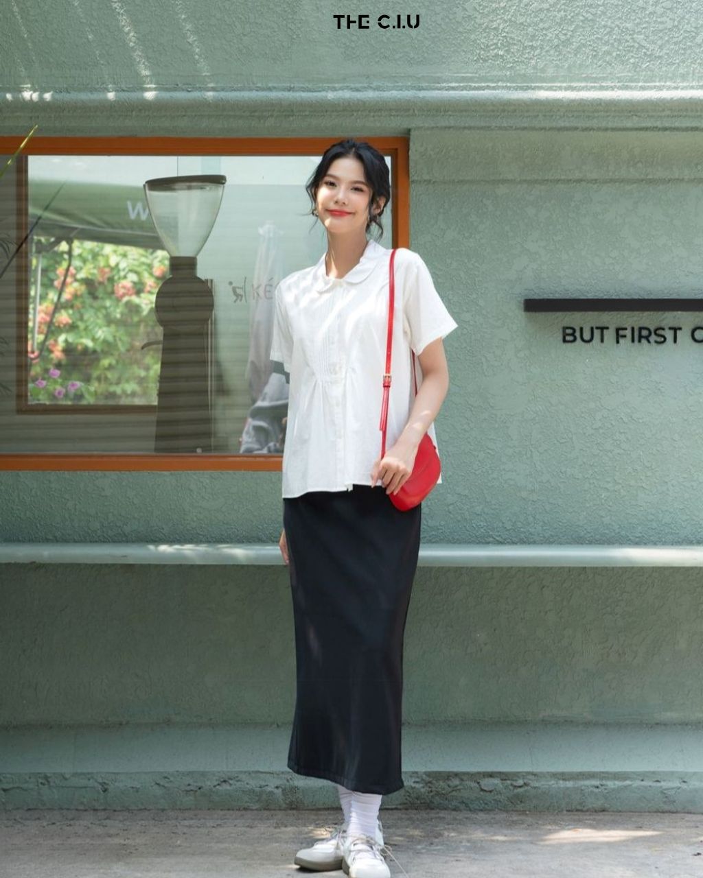 Phối Đồ Với Áo Sơ Mi Trắng Nữ